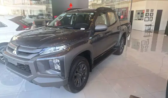 MITSUBISHI L200 TRITON 2.4 16V TURBO DIESEL SPORT OUTDOOR GLS CD 4P 4X4 AUTOMÁTICO MITSUBISHI L200 TRITON 2.4 16V TURBO DIESEL SPORT OUTDOOR GLS CD 4P 4X4 AUTOMÁTICO