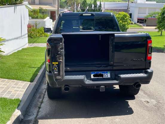RAM-1500-5.7 V8 GASOLINA REBEL CD 4X4 AUTOMÁTICO RAM-1500-2022