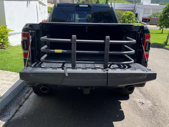 RAM-1500-5.7 V8 GASOLINA REBEL CD 4X4 AUTOMÁTICO RAM-1500-2022