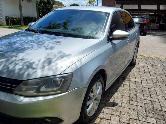 VOLKSWAGEN-JETTA-2.0 COMFORTLINE FLEX 4P TIPTRONIC VOLKSWAGEN-JETTA-2013