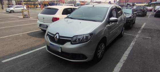 RENAULT LOGAN 1.6 EXPRESSION 8V FLEX 4P AUTOMATIZADO