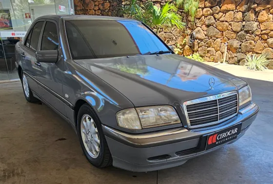 MERCEDES-BENZ C 240 2.4 ELEGANCE GASOLINA 4P AUTOMÁTICO