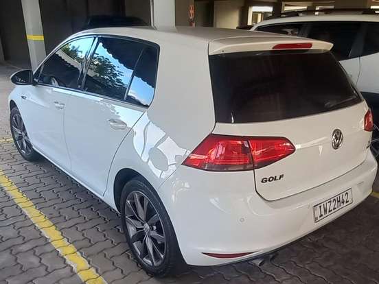 VOLKSWAGEN-GOLF-1.4 TSI COMFORTLINE 16V GASOLINA 4P AUTOMÁTICO VOLKSWAGEN-GOLF-2015