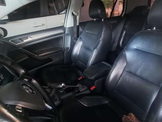 VOLKSWAGEN-GOLF-1.4 TSI COMFORTLINE 16V GASOLINA 4P AUTOMÁTICO VOLKSWAGEN-GOLF-2015