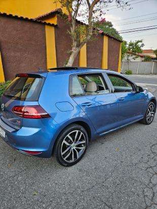 VOLKSWAGEN-GOLF-2014