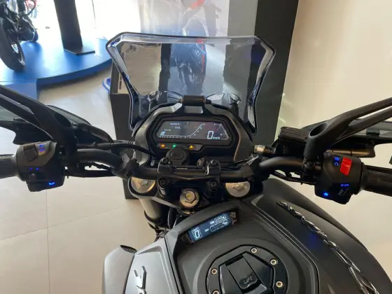BAJAJ DOMINAR 400 
