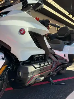 HONDA-GL 1800 GOLD WING TOUR-2024