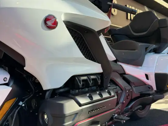 HONDA-GL 1800 GOLD WING TOUR HONDA-GL 1800 GOLD WING TOUR-2024