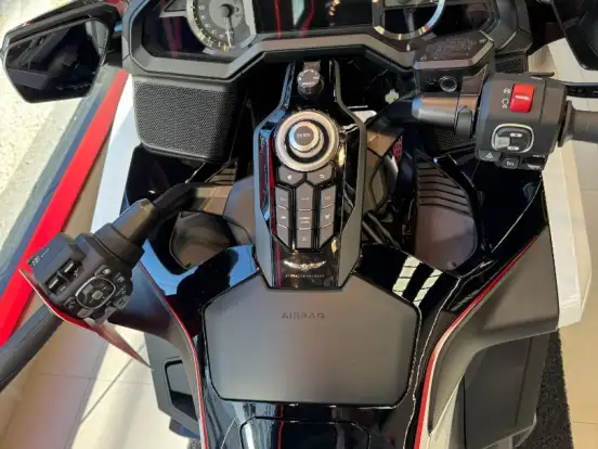 HONDA-GL 1800 GOLD WING TOUR HONDA-GL 1800 GOLD WING TOUR-2024