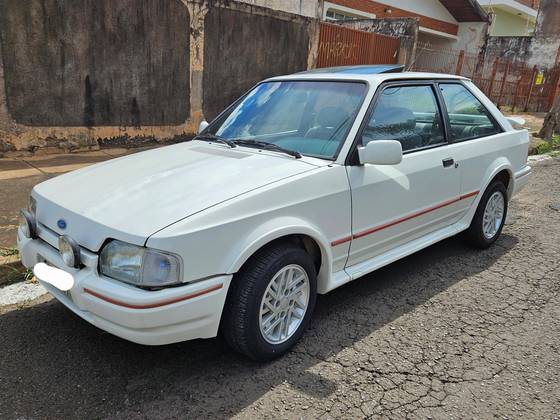 FORD ESCORT 1.8 XR3 8V GASOLINA 2P MANUAL