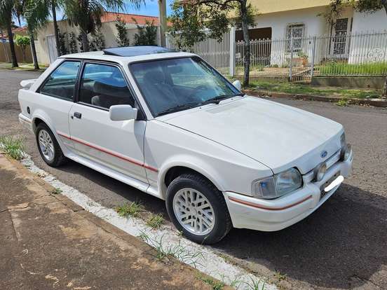 FORD-ESCORT-1.8 XR3 8V GASOLINA 2P MANUAL FORD-ESCORT-1990