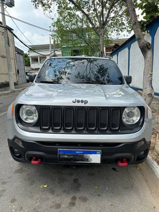 JEEP RENEGADE 2.0 16V TURBO DIESEL TRAILHAWK 4P 4X4 AUTOMÁTICO