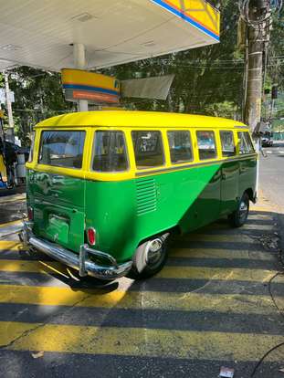 VOLKSWAGEN-KOMBI-1973