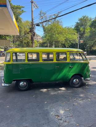 VOLKSWAGEN-KOMBI-1973