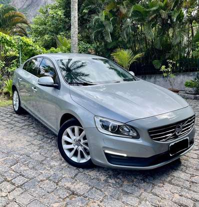 VOLVO-S60-2015