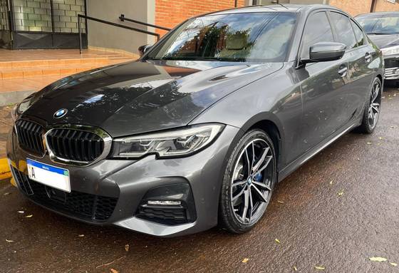 BMW 330i 2.0 16V TURBO GASOLINA M SPORT AUTOMÁTICO