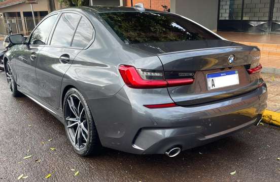 BMW-330i-2019