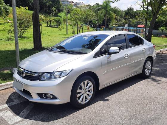 HONDA CIVIC 1.8 LXS 16V FLEX 4P AUTOMÁTICO