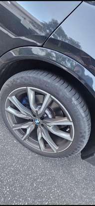 BMW-X7-2020