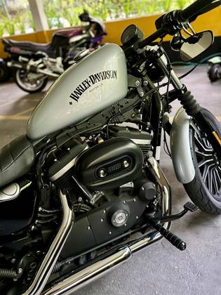 HARLEY-DAVIDSON SPORTSTER XL 883N IRON 