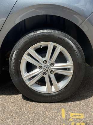 VOLKSWAGEN-POLO-2019