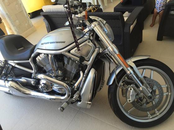 HARLEY-DAVIDSON V-ROD 10TH ANNIVERSARY EDITION 