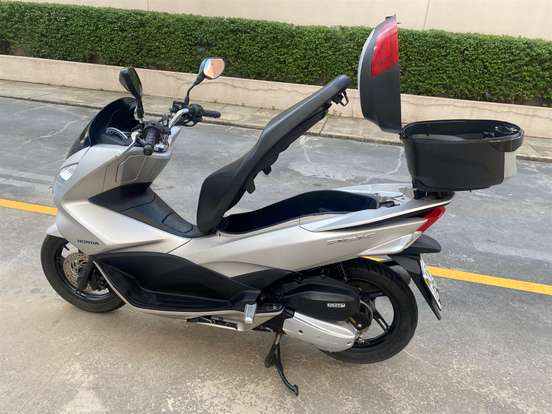 HONDA-PCX-2017