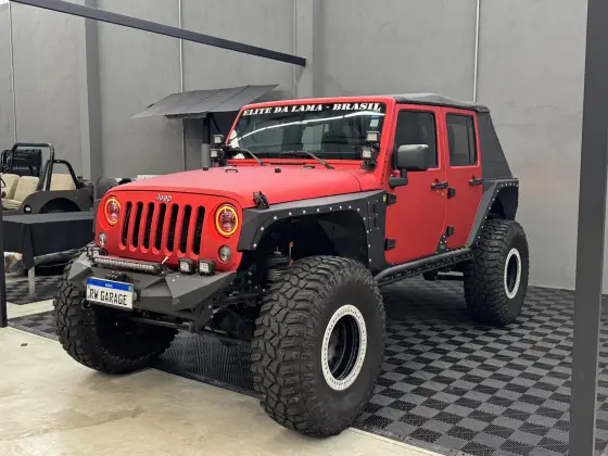 JEEP WRANGLER 3.6 UNLIMITED SPORT 4X4 V6 GASOLINA 4P AUTOMÁTICO