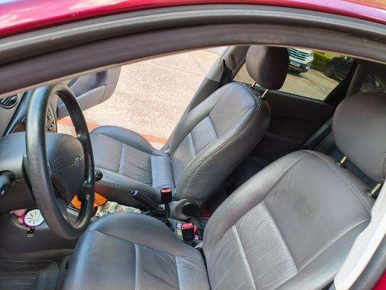 FORD-FOCUS-1.8 16V GASOLINA 4P MANUAL FORD-FOCUS-2002