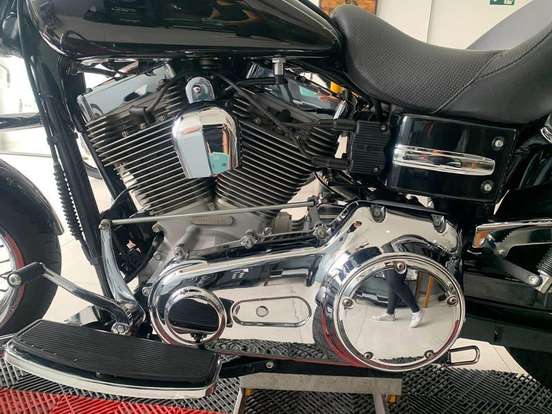 HARLEY-DAVIDSON-DYNA SUPER GLIDE CUSTOM HARLEY-DAVIDSON-DYNA SUPER GLIDE CUSTOM-2009