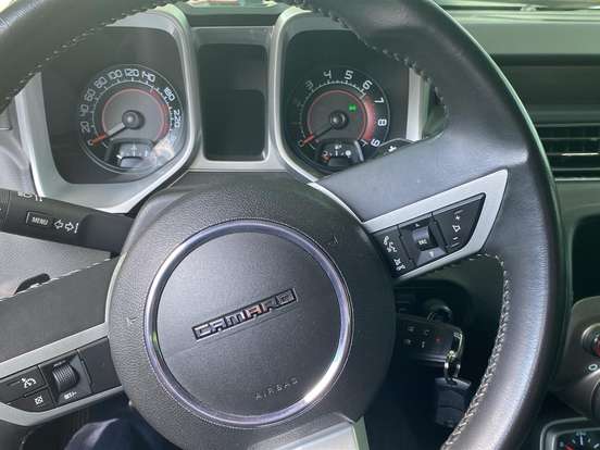 CHEVROLET-CAMARO-6.2 V8 GASOLINA SS AUTOMÁTICO CHEVROLET-CAMARO-2010