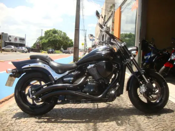 SUZUKI BOULEVARD M800 