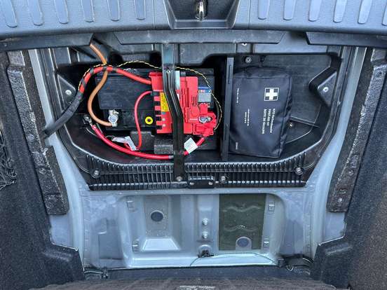 BMW-X1-2.0 16V GASOLINA SDRIVE18I 4P AUTOMÁTICO BMW-X1-2011