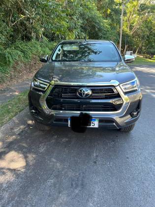 TOYOTA HILUX 2.8 D-4D TURBO DIESEL CD SRX LIMITED 4X4 AUTOMÁTICO