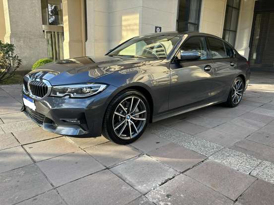 BMW-330i-2019