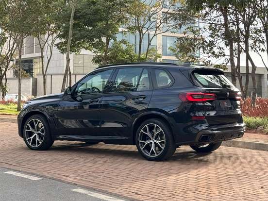 BMW-X5-3.0 I6 TURBO HÍBRIDO XDRIVE45E M SPORT AUTOMÁTICO BMW-X5-2021