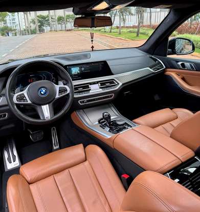 BMW-X5-2021