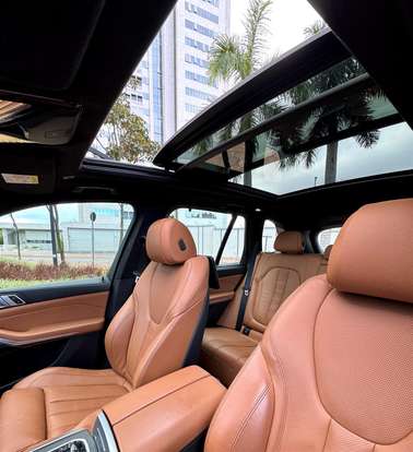 BMW-X5-2021