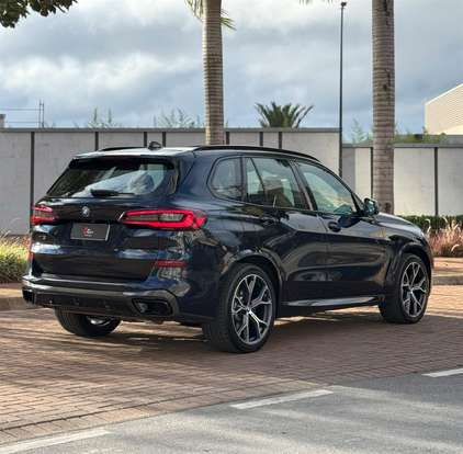 BMW-X5-2021