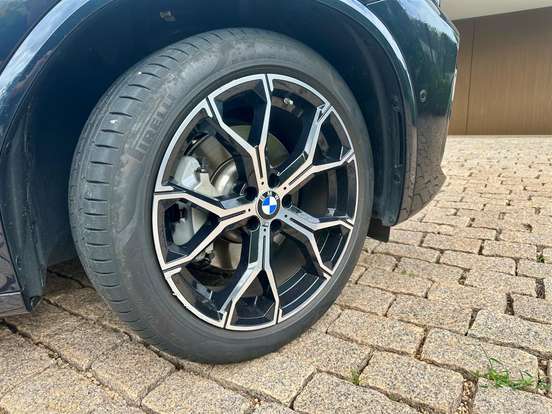 BMW-iX3-2022