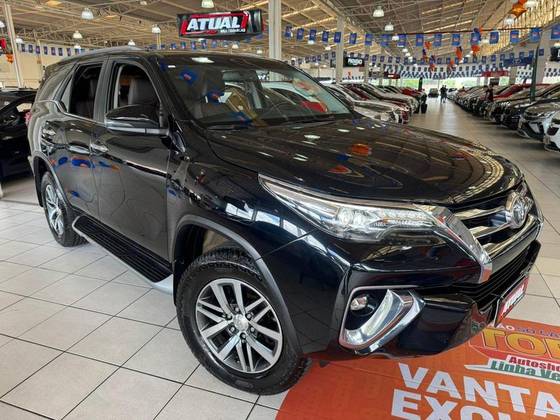 TOYOTA HILUX 2.8 SRX 4X4 CD 16V DIESEL 4P AUTOMÁTICO