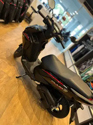 YAMAHA-FLUO 125 HYBRID CONNECTED ABS YAMAHA-FLUO 125 HYBRID CONNECTED ABS-2026