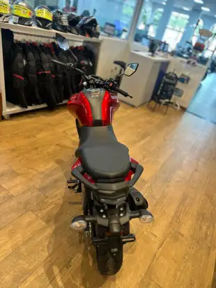 YAMAHA-FZ15 FAZER CONNECTED ABS-2025