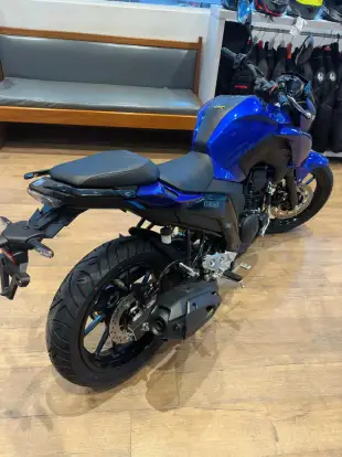 YAMAHA-FZ25 FAZER CONNECTED ABS-2025