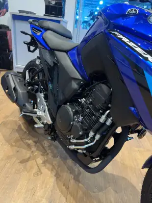 YAMAHA-FZ25 FAZER CONNECTED ABS-2025