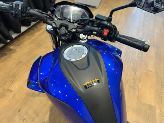 YAMAHA-FZ25 FAZER CONNECTED ABS YAMAHA-FZ25 FAZER CONNECTED ABS-2025