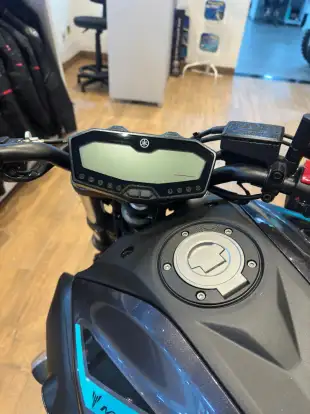 YAMAHA-MT-07 ABS-2025