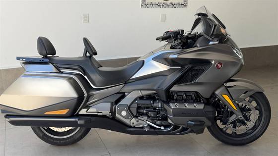 HONDA GL 1800 GOLD WING 