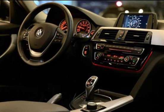 BMW-320i-2017