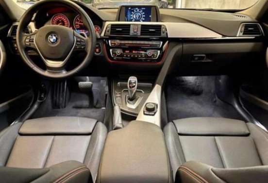 BMW-320i-2017